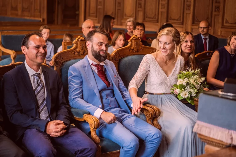 Couple mariage dans la mairie du 15ème arrondissement de Paris